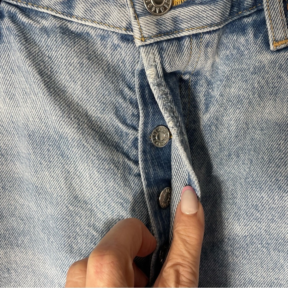 Agolde Parker High Waist Distressed Button Fly Denim Short Size 32 Plus - Picture 3 of 10